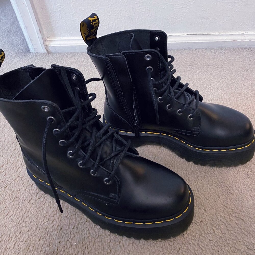 Dr. Martens Jadon Boot Smooth Leather Platforms Unisex